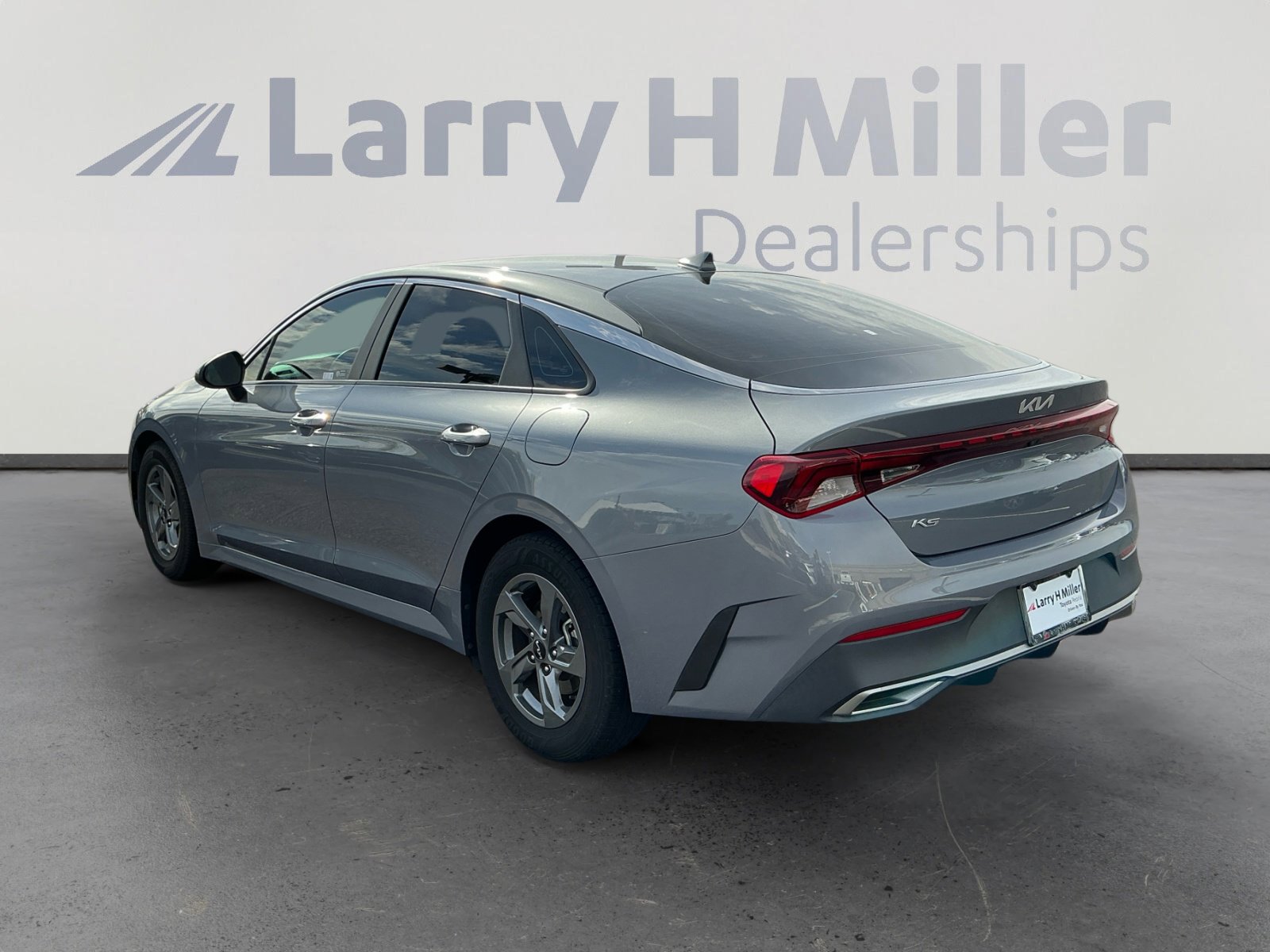 2022 Kia K5 LX photo 3