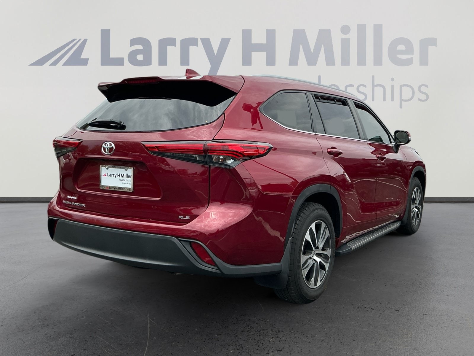 2023 Toyota Highlander XLE - Photo 6
