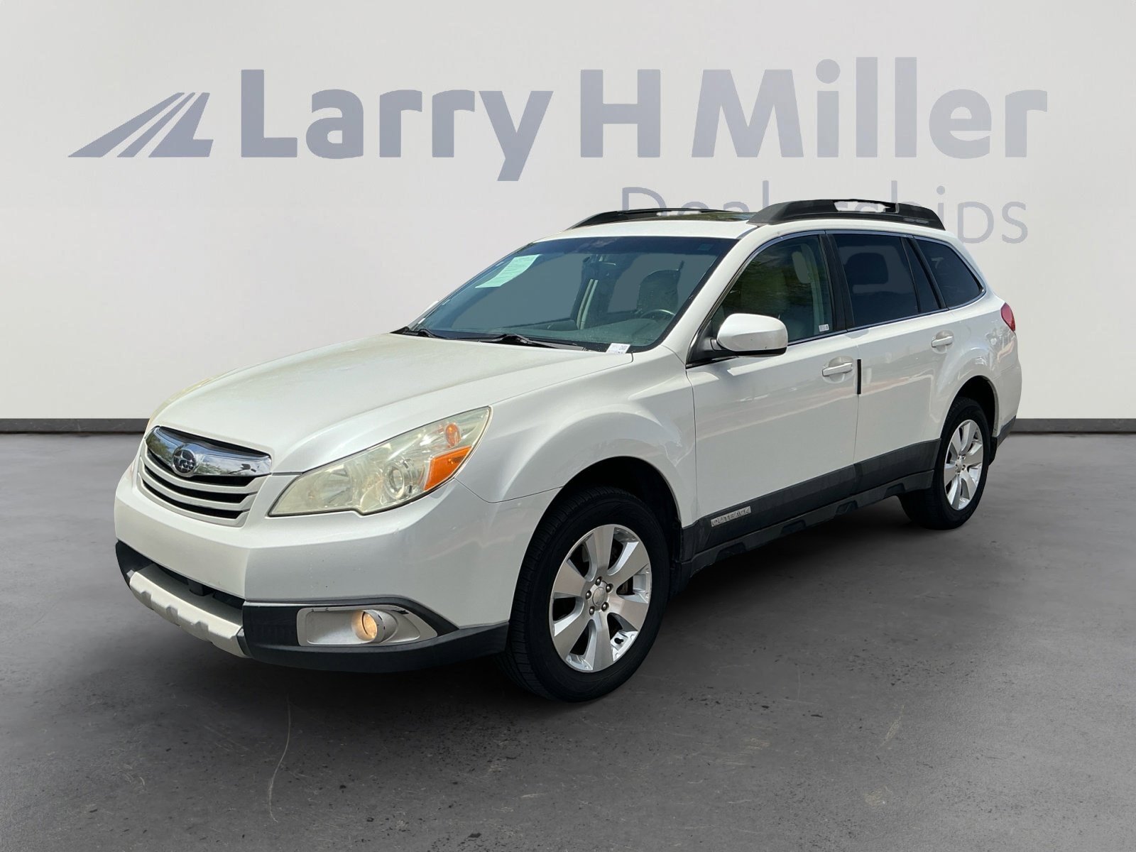 2011 Subaru Outback 3.6R Limited AT's photo