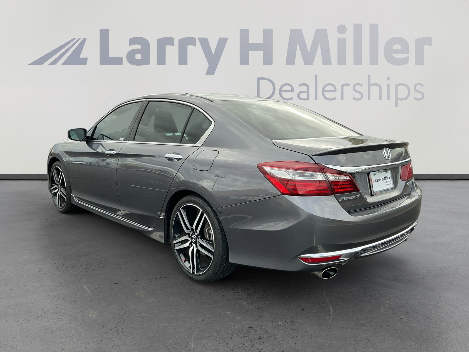 2017 Honda Accord Sport photo 3