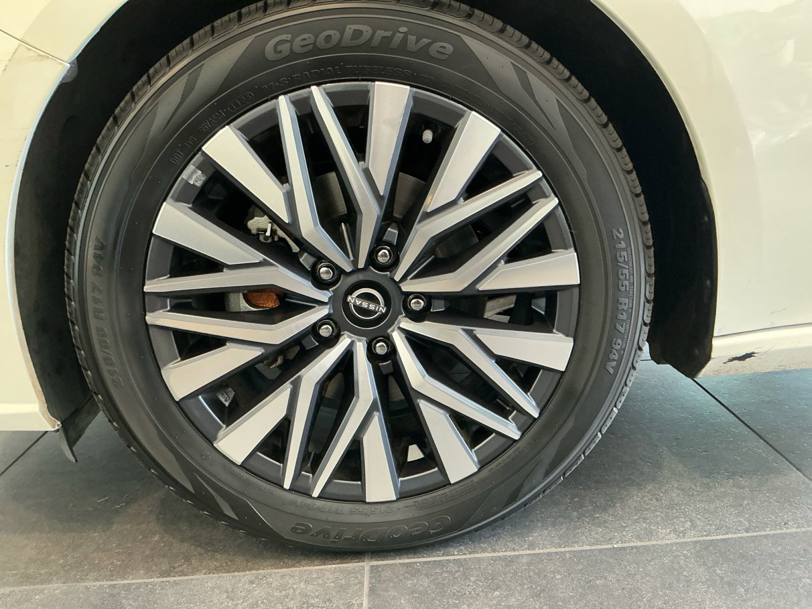 2025 Nissan Altima SV - Photo 27