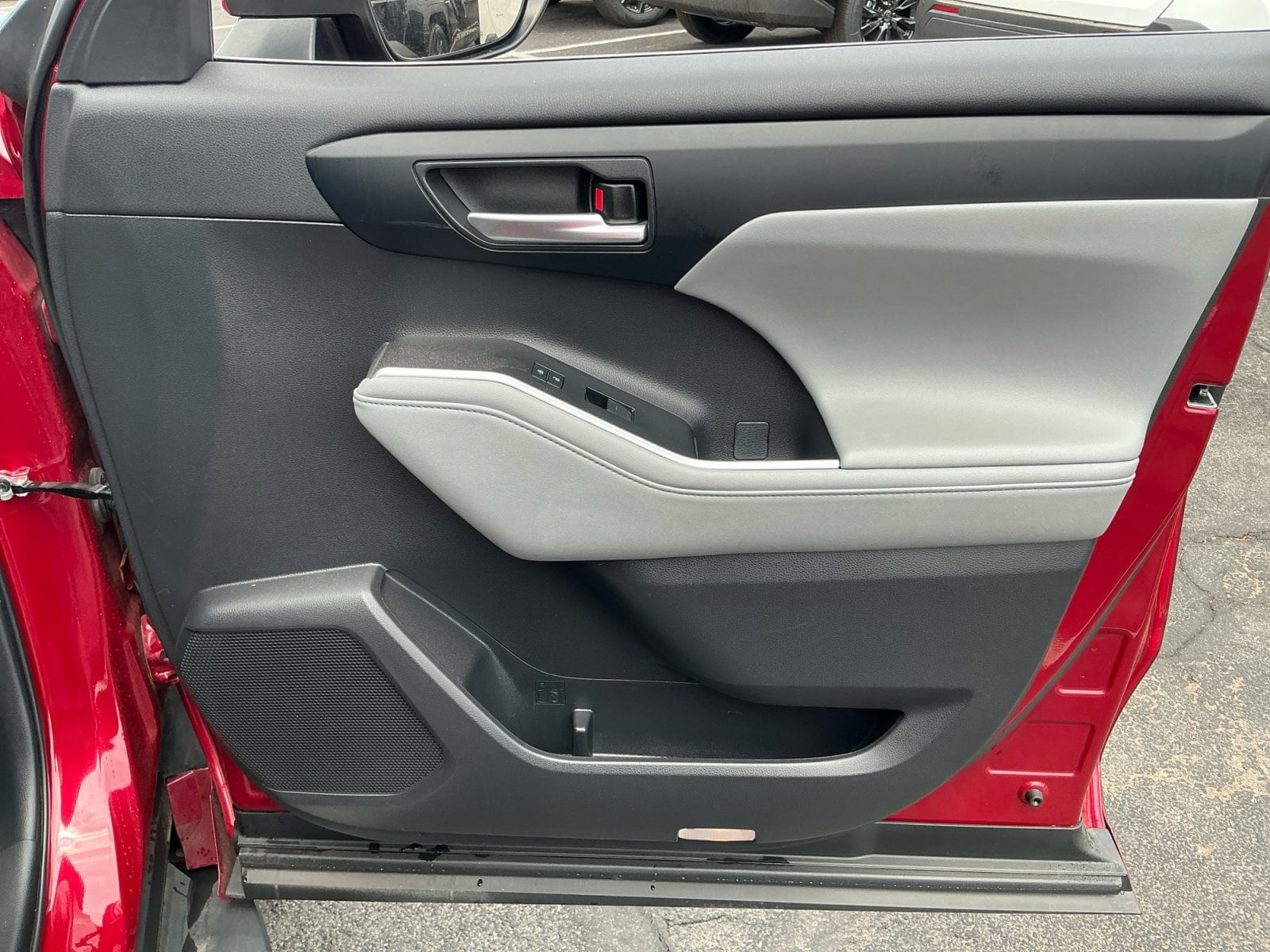 2023 Toyota Highlander XLE - Photo 17