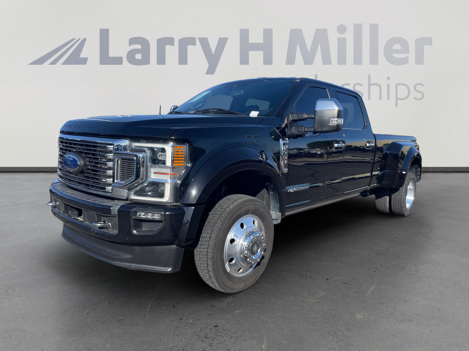 2022 Ford F-450 Platinum 4x4 Crew Cab 8' Box DRW's photo