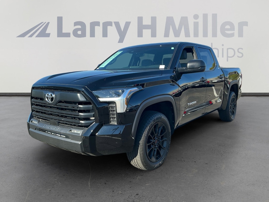 Used 2025 Toyota Tundra SR5 Truck CrewMax