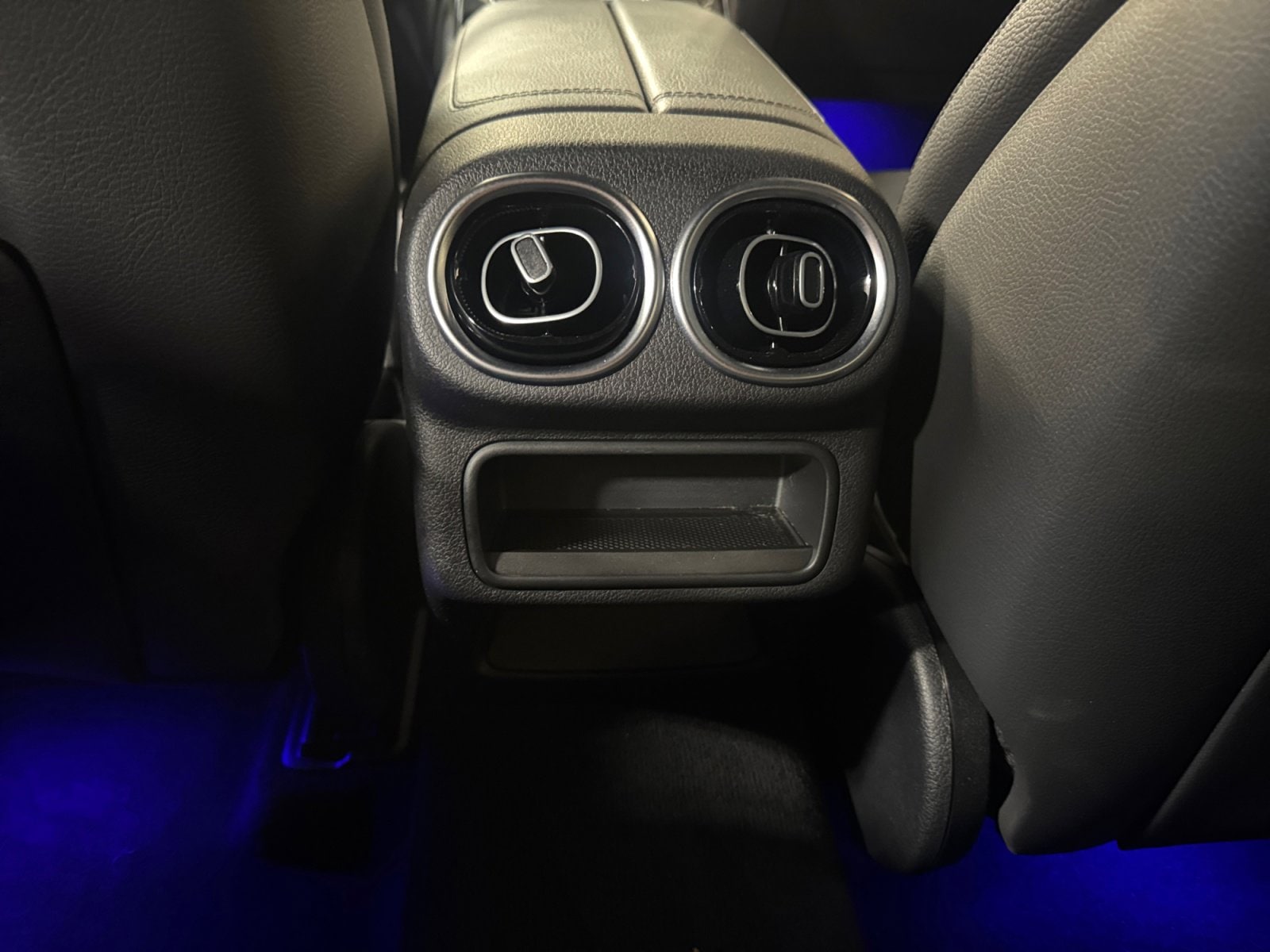 2025 Mercedes-Benz GLC Base - Photo 34