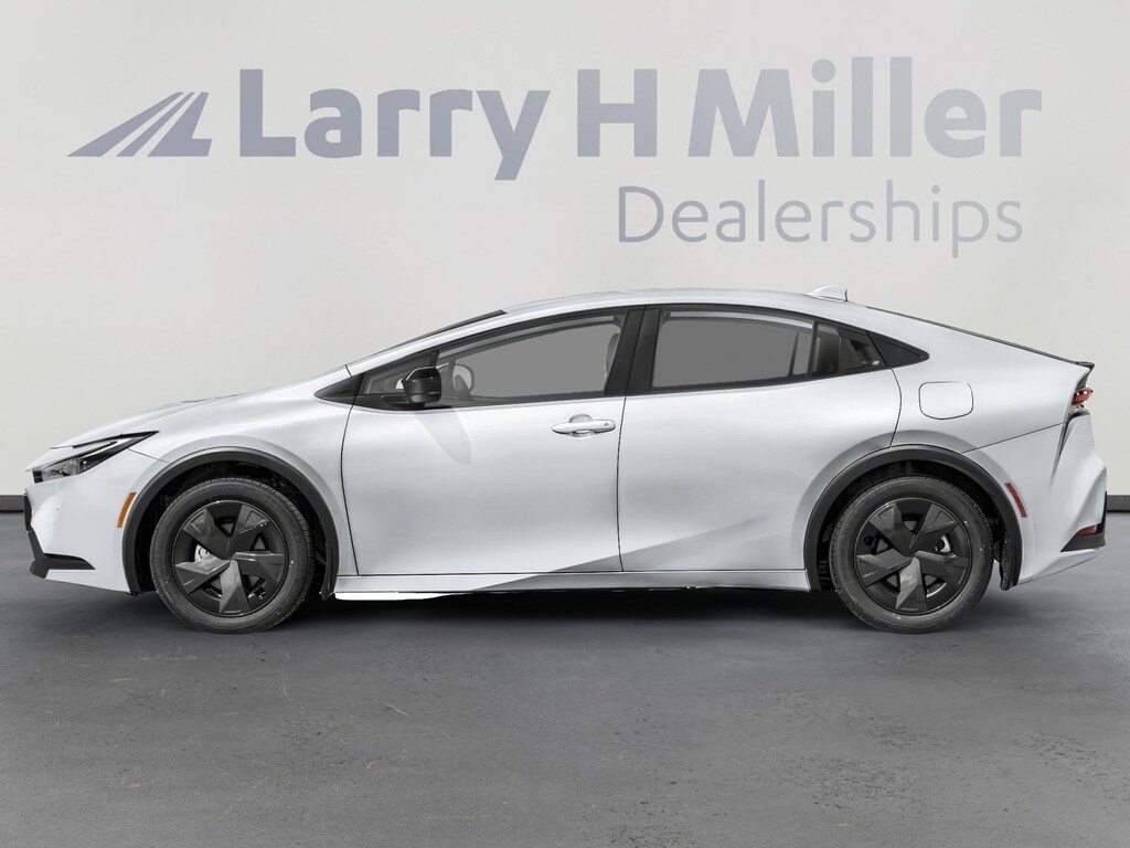 Used 2025 Toyota Prius XLE Hatchback