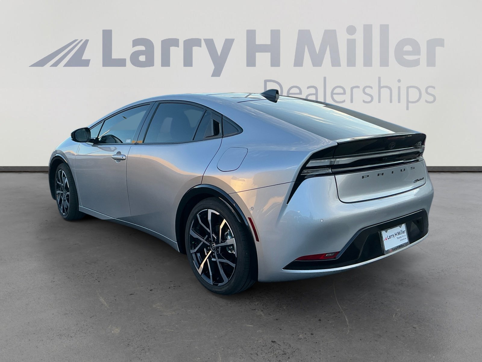 2024 Toyota Prius Prime XSE Premium photo 3