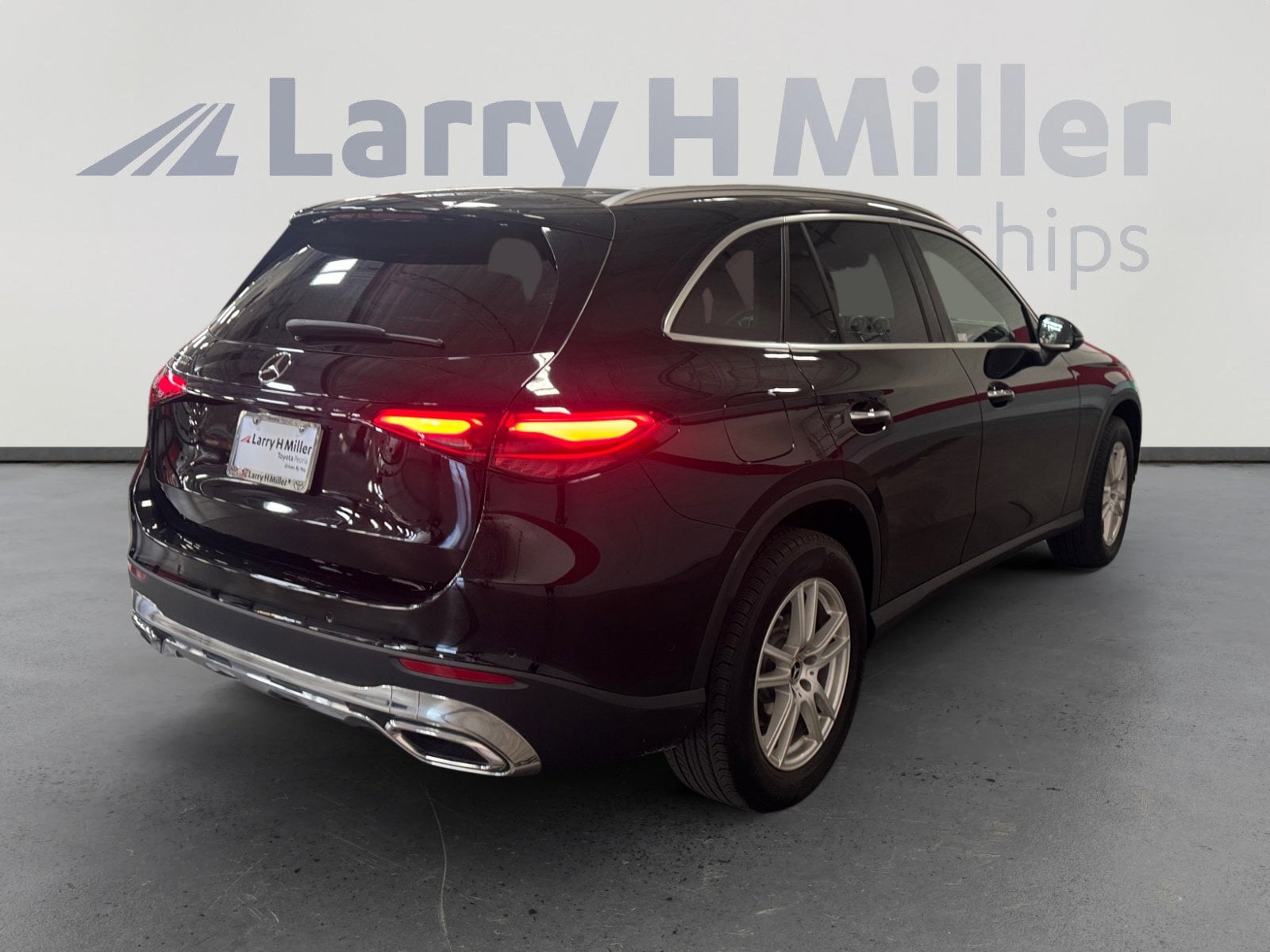 2025 Mercedes-Benz GLC Base - Photo 6