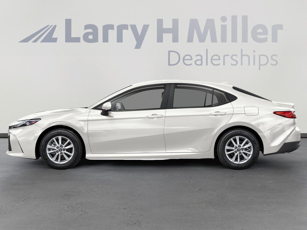 Used 2025 Toyota Camry SE Sedan
