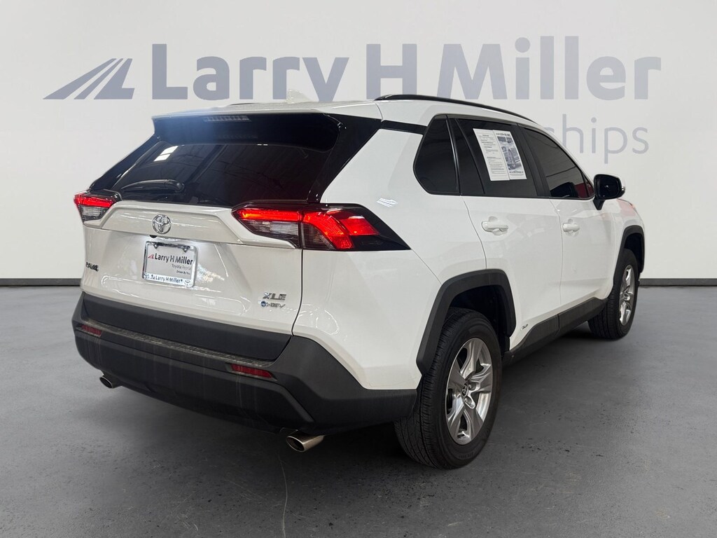 Used 2025 Toyota RAV4 XLE SUV