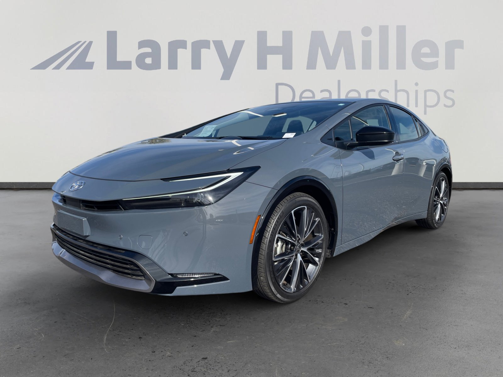 2025 Toyota Prius XLE's photo