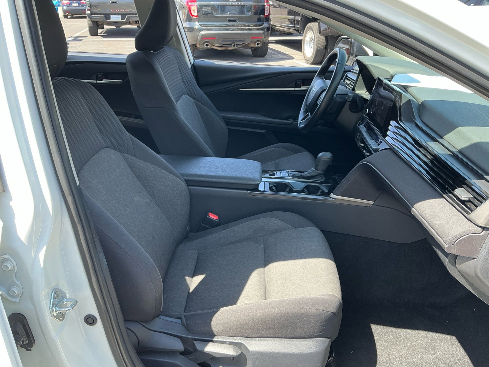 2025 Toyota Camry LE - Photo 20