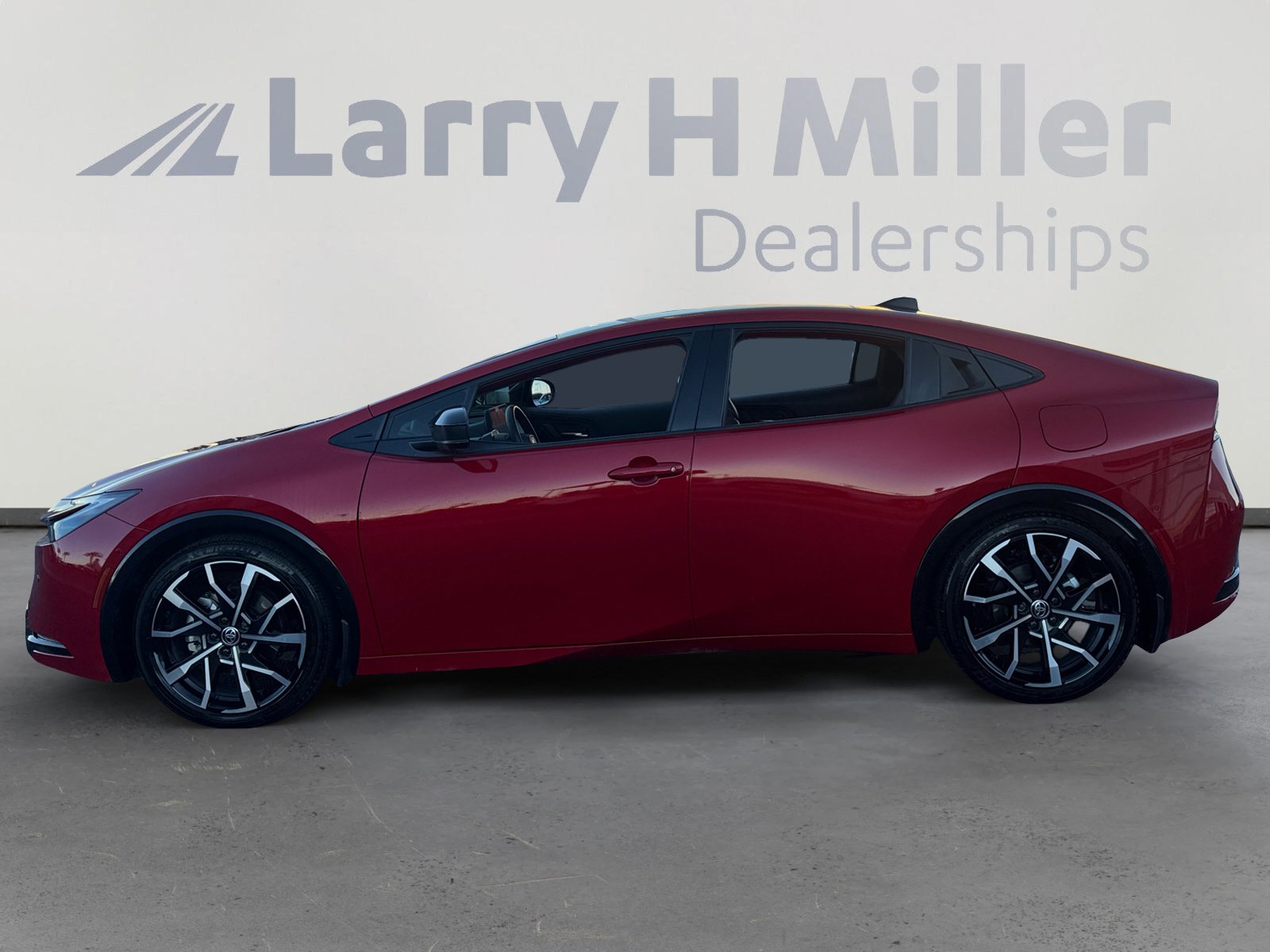 2024 Toyota Prius Prime XSE Premium photo 2