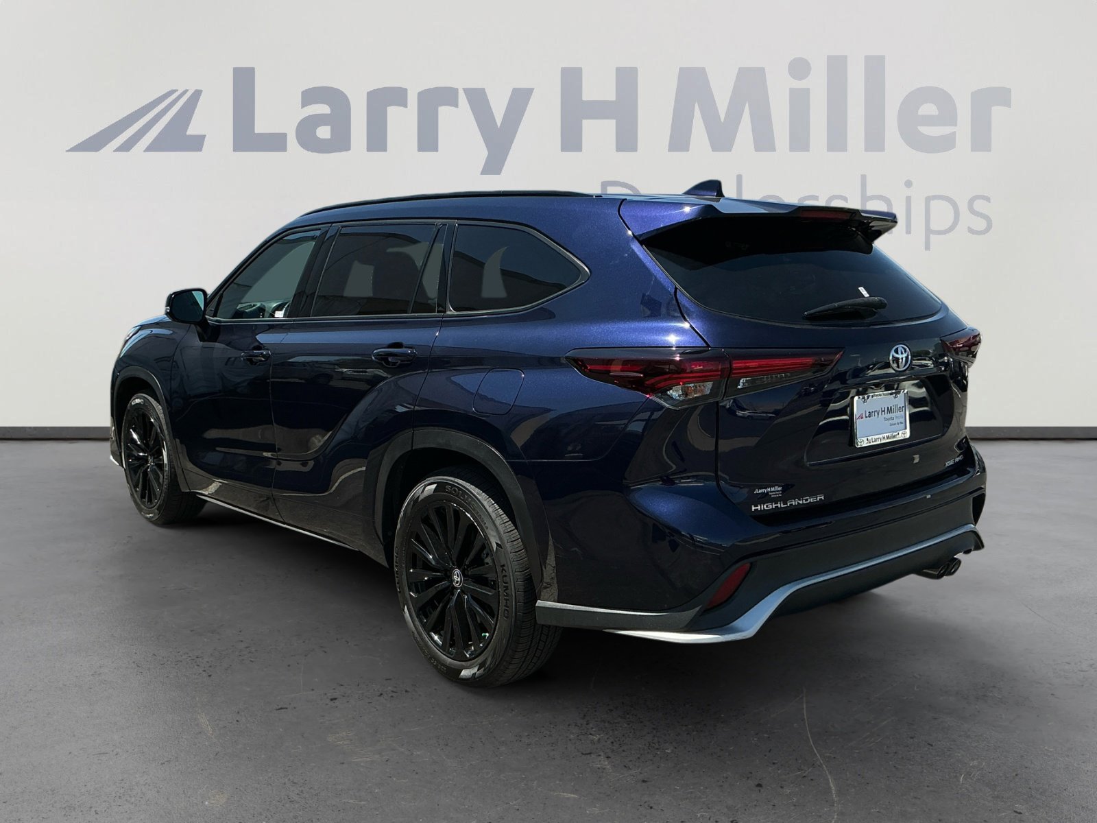 2024 Toyota Highlander XSE photo 3