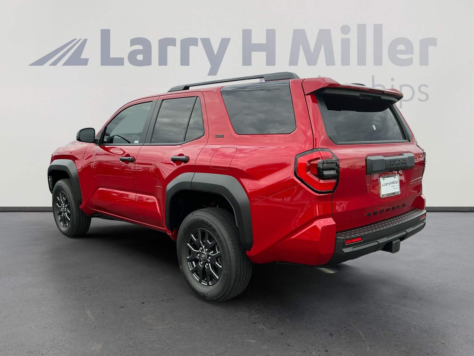 2025 Toyota 4Runner SR5 photo 3
