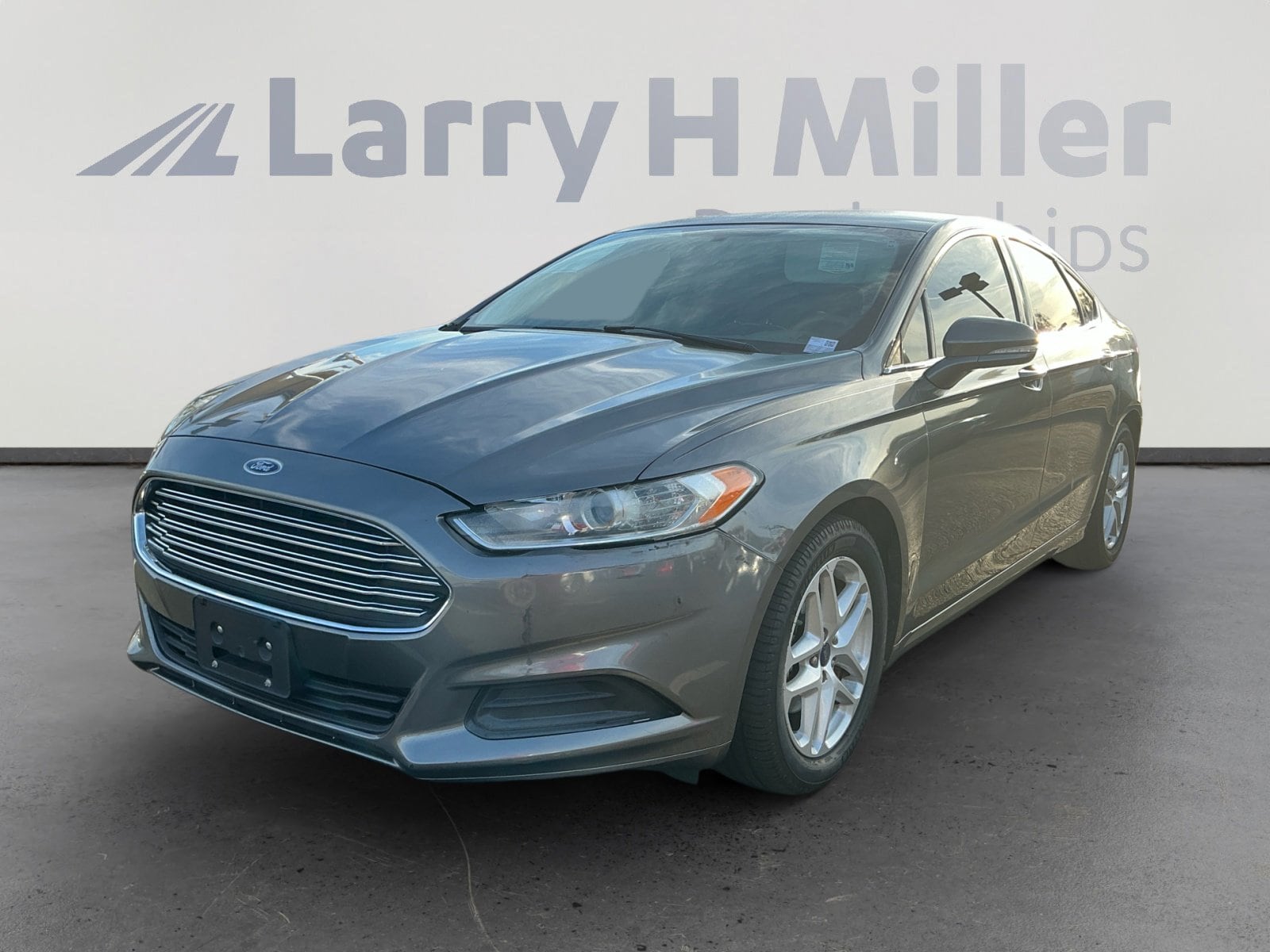 2014 Ford Fusion SE's photo