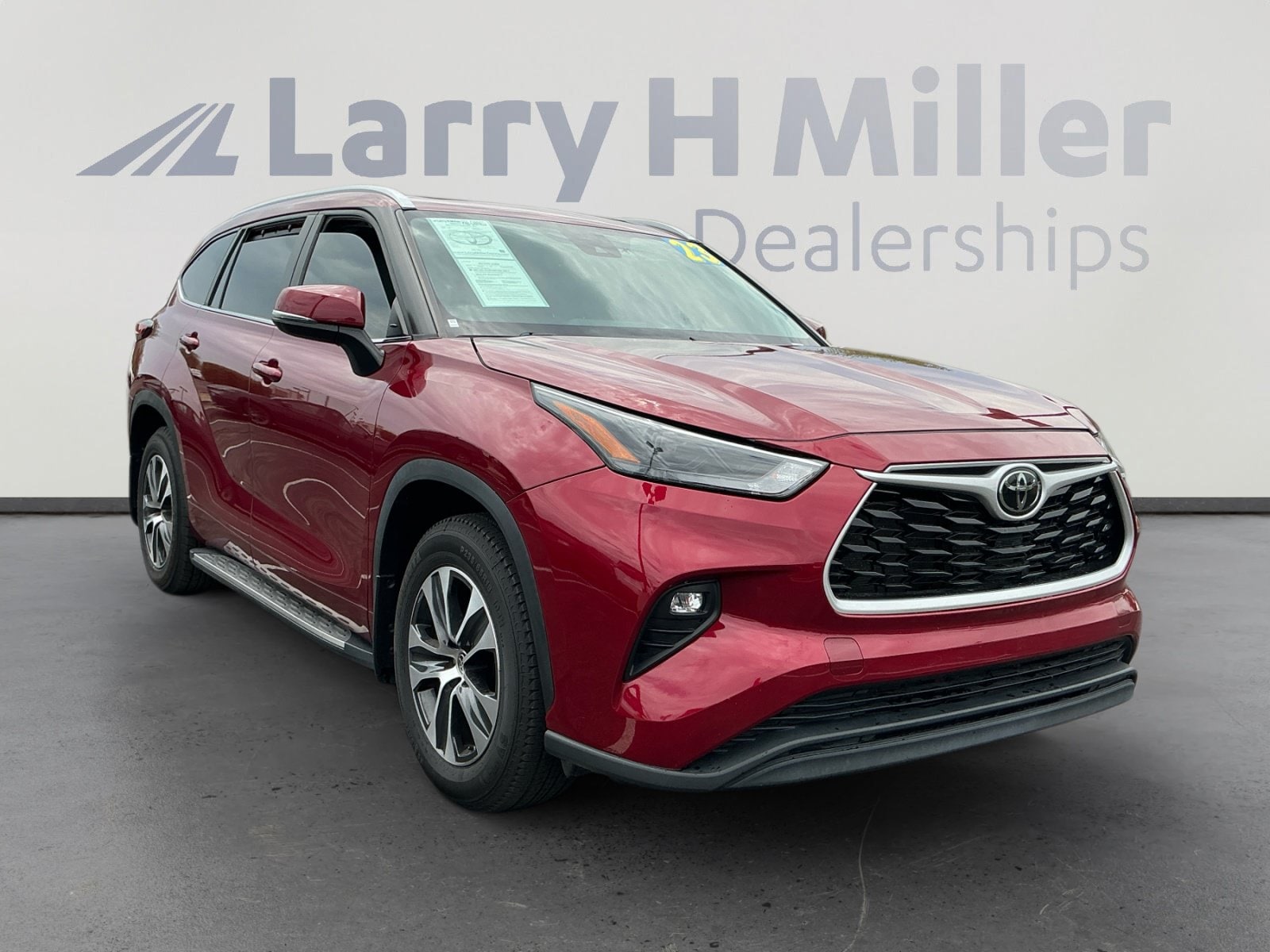 2023 Toyota Highlander XLE - Photo 8