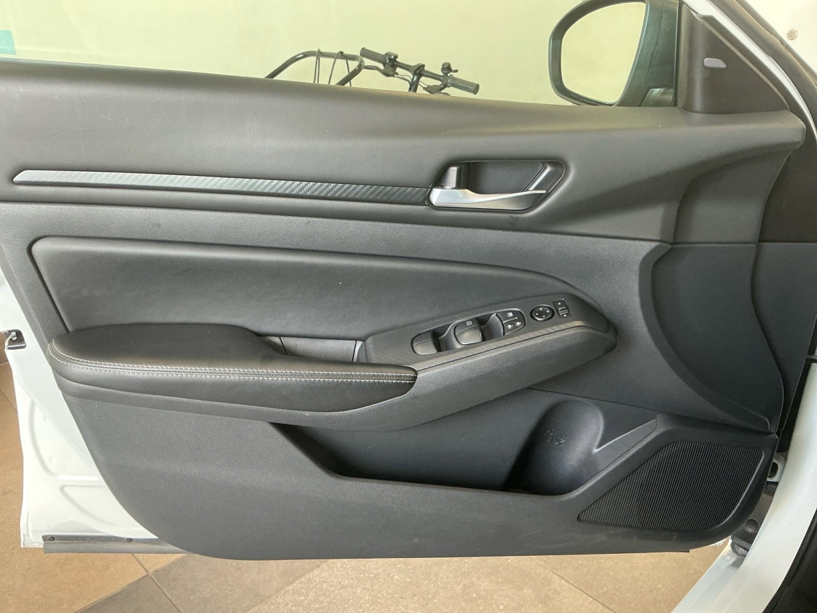 2025 Nissan Altima SV - Photo 14