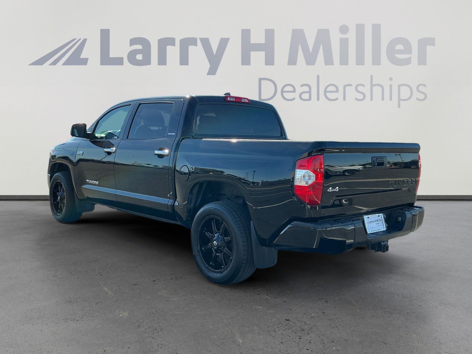 2020 Toyota Tundra Limited Grade photo 3