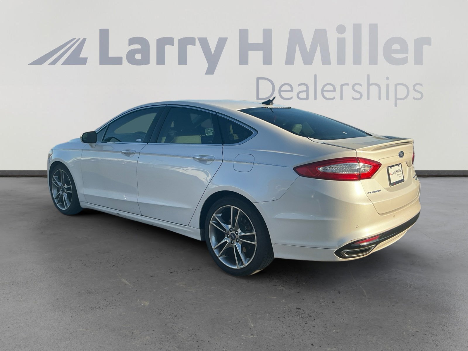 2016 Ford Fusion Titanium photo 2
