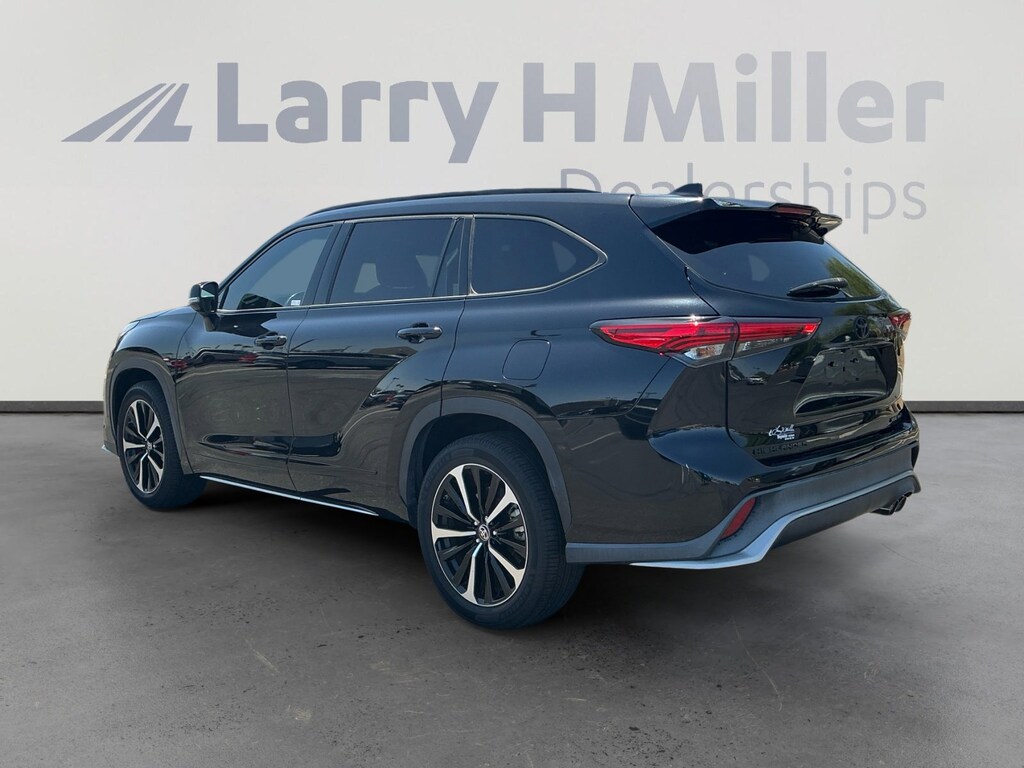 Used 2021 Toyota Highlander XSE SUV