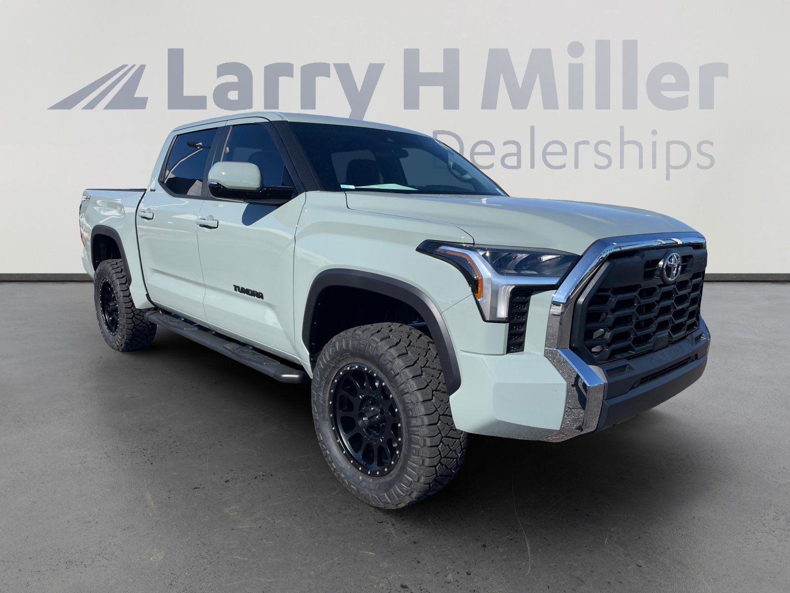 2026 Toyota Tundra SR5 - Photo 8