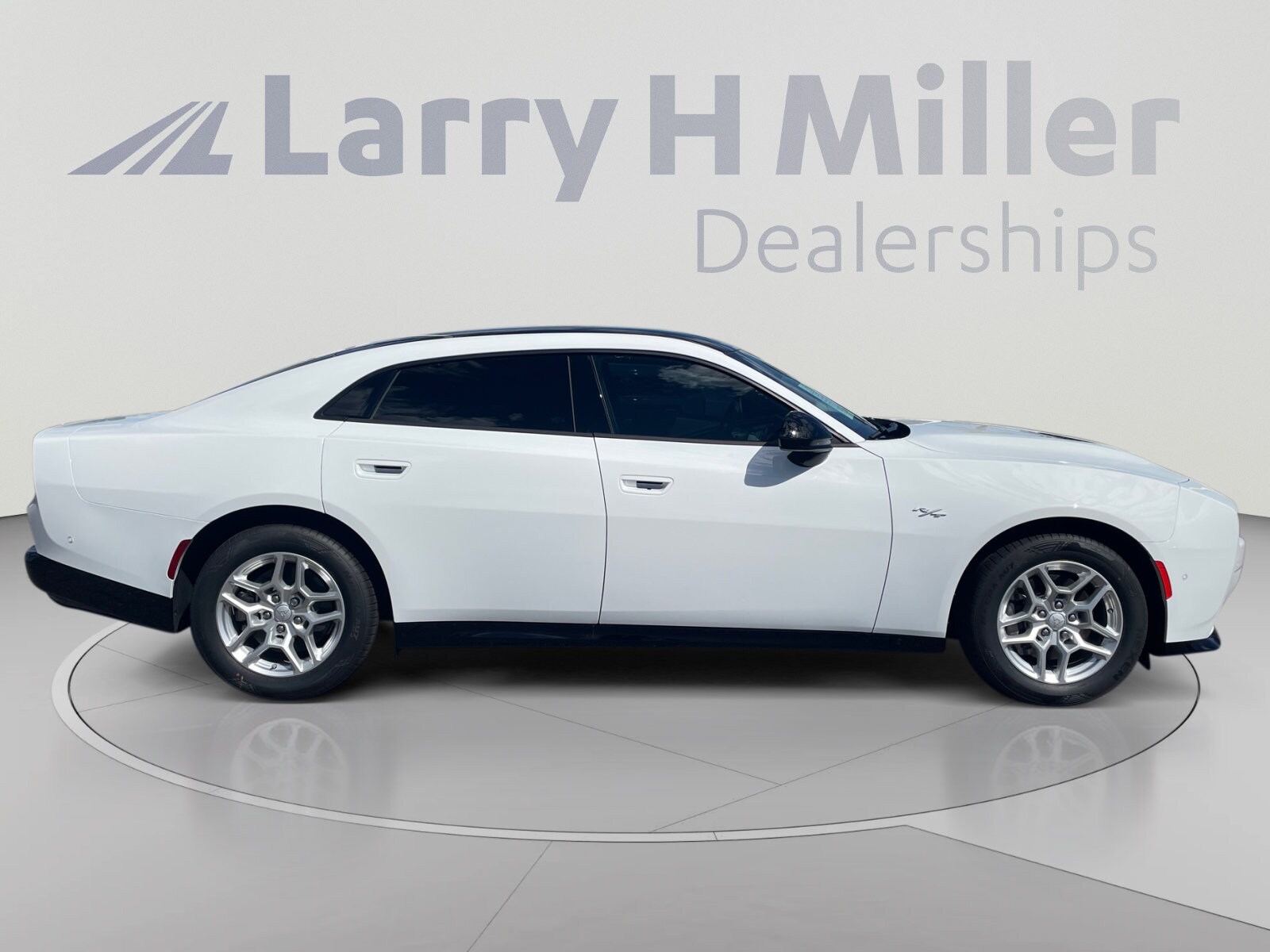 2026 Dodge Charger R/T - Photo 7