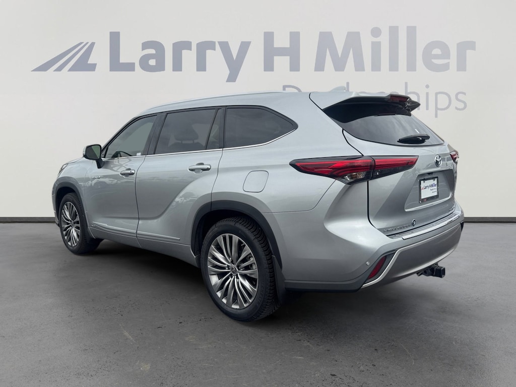 Used 2021 Toyota Highlander Platinum SUV