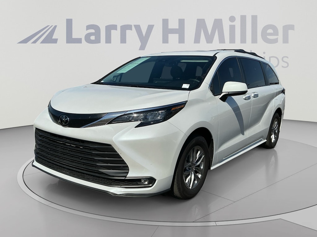 Certified 2026 Toyota Sienna XLE Van Passenger Van