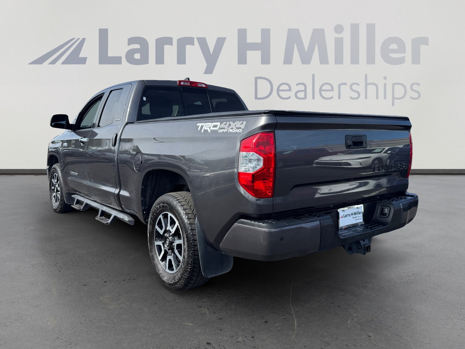 2021 Toyota Tundra Limited Grade photo 3