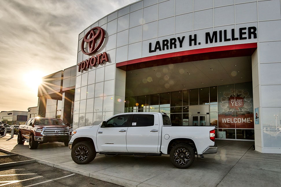 New Toyota & Used Car Dealer Larry H. Miller Toyota Peoria