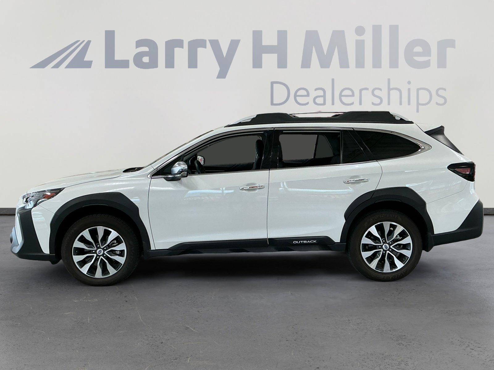 2024 Subaru Outback Touring XT photo 2
