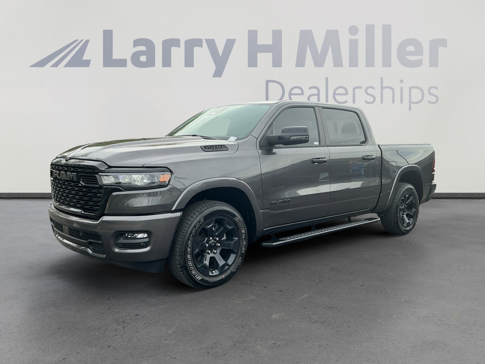 2025 RAM 1500 Big Horn/Lone Star Crew Cab 5'7's photo