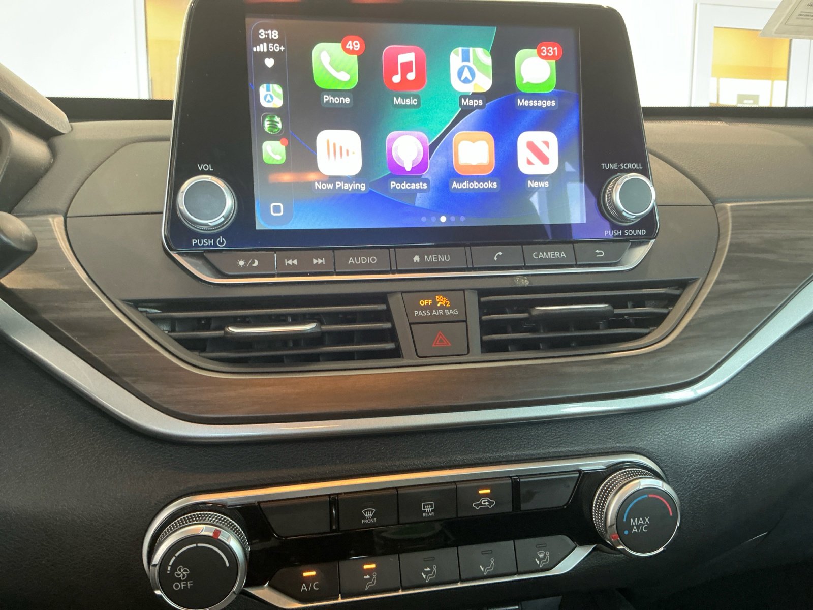 2025 Nissan Altima SV - Photo 13