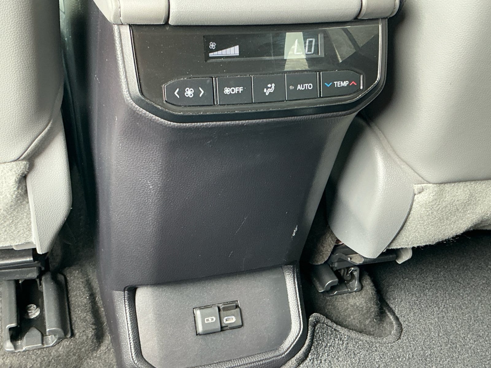 2023 Toyota Highlander XLE - Photo 33