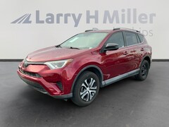 2018 Toyota RAV4 LE SUV