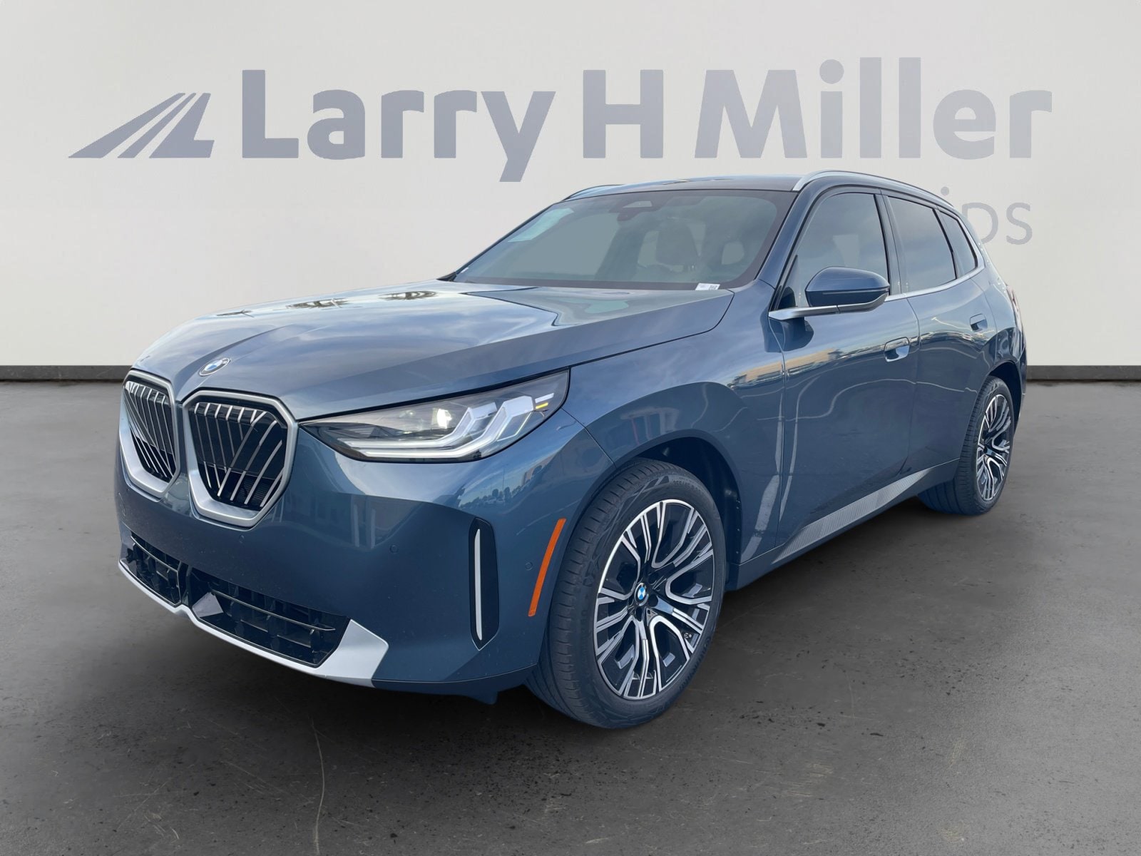 2025 BMW X3 30 XDRIVE's photo