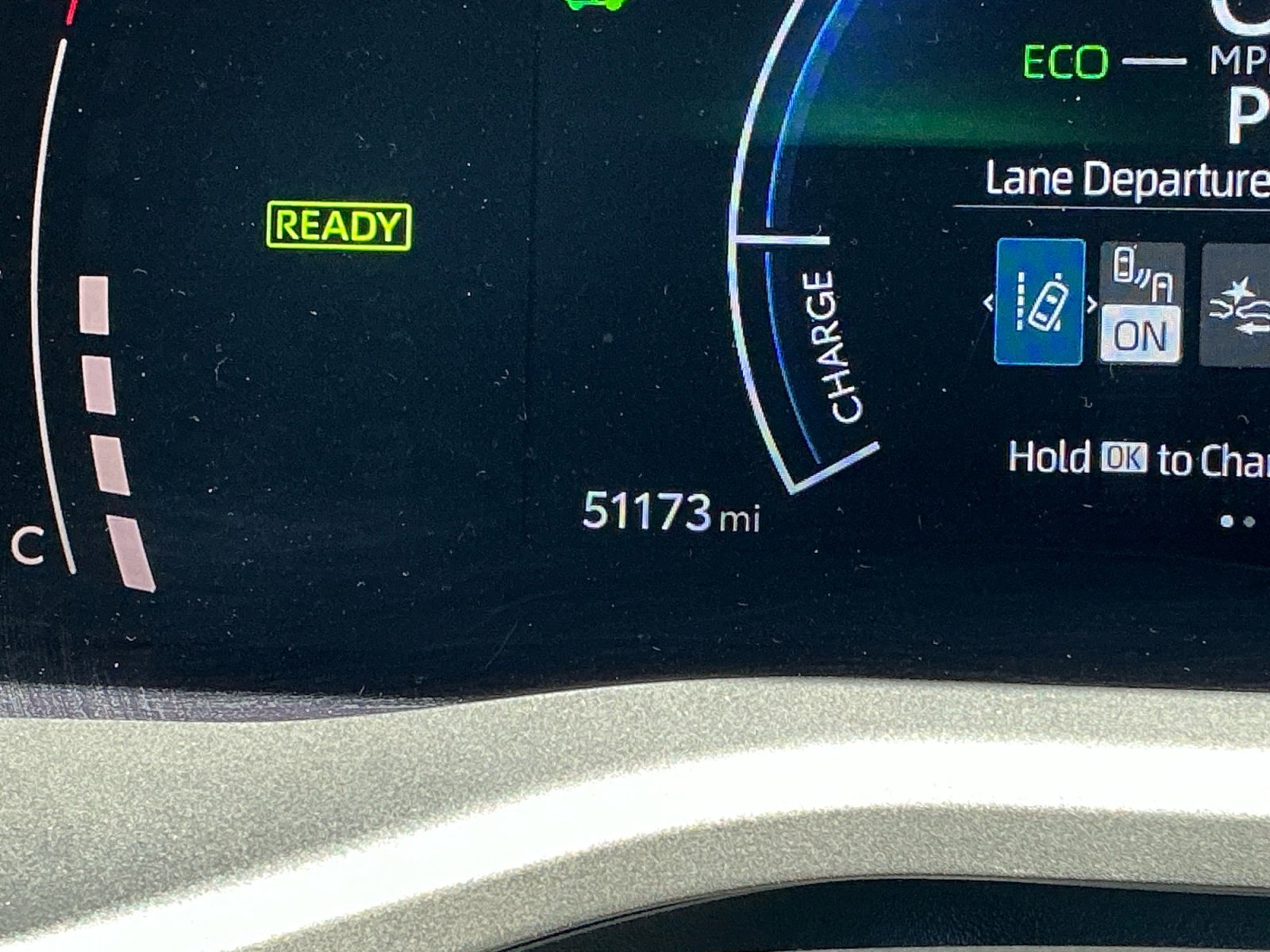 2025 Toyota Camry LE - Photo 12