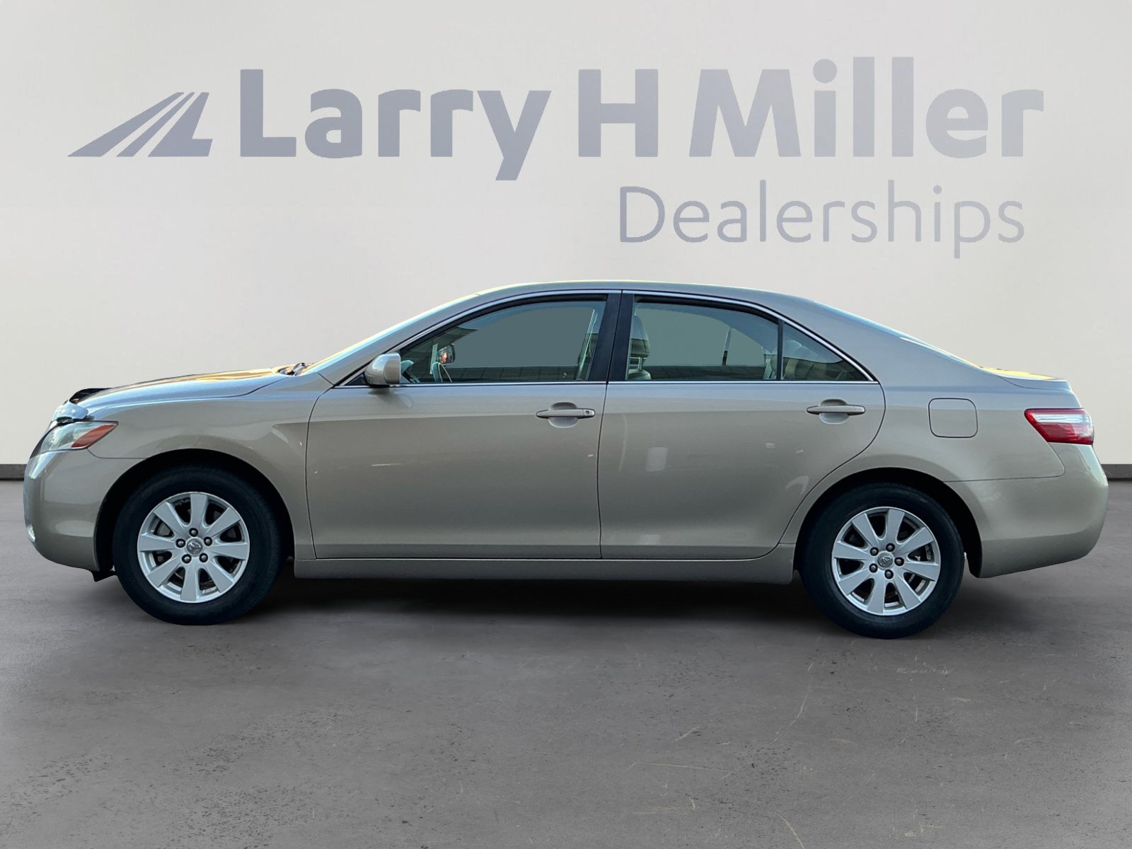 2009 Toyota Camry XLE photo 2