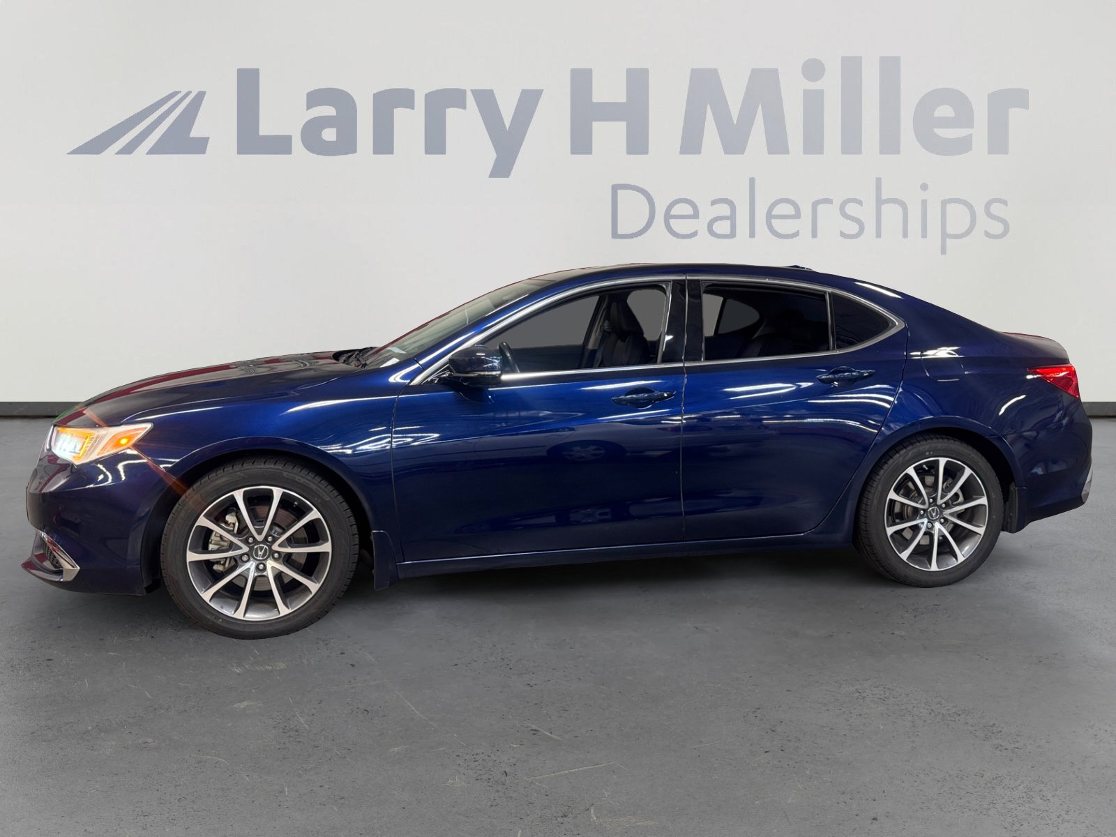 2018 Acura TLX 3.5L photo 2