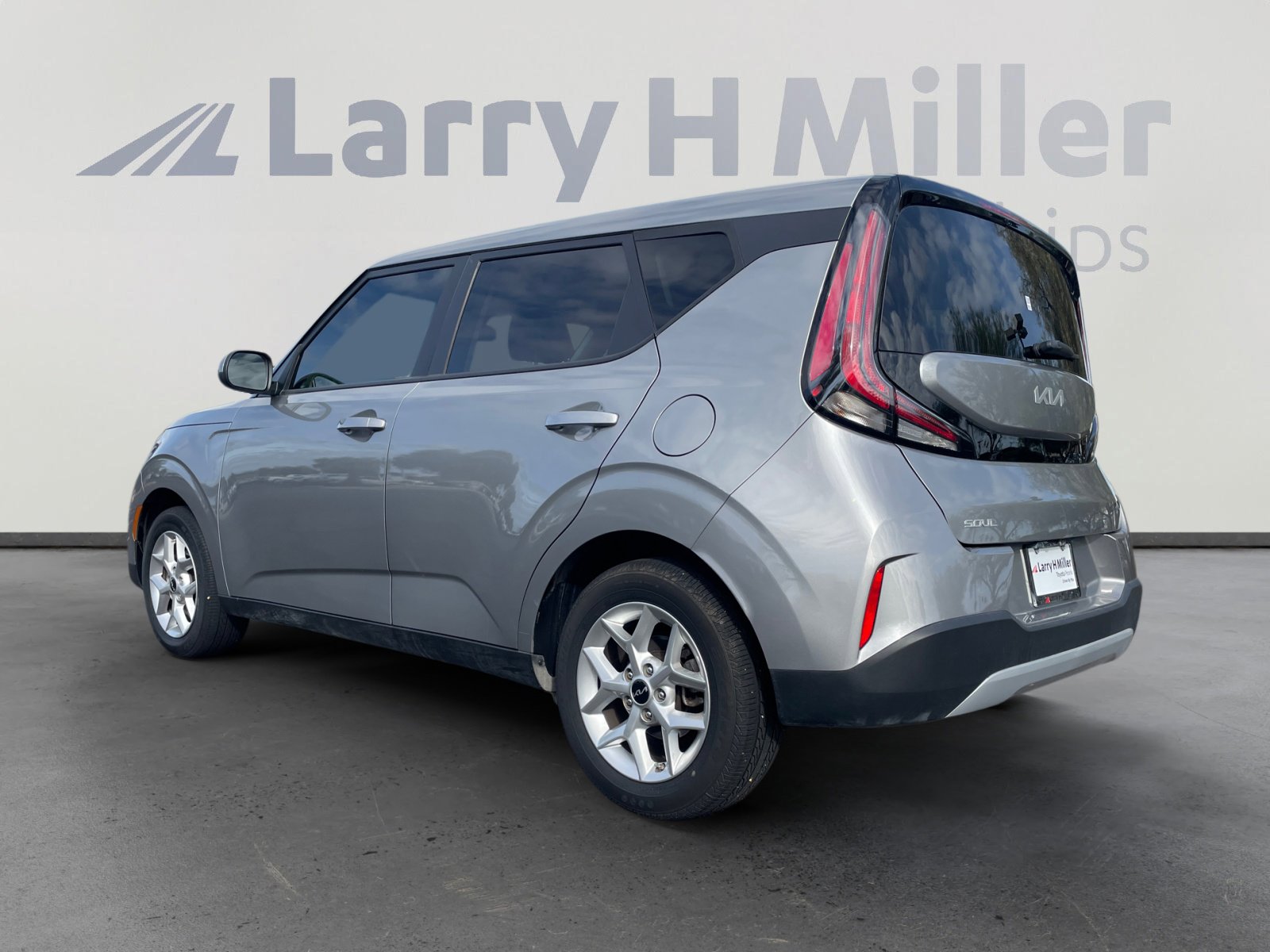 2023 Kia Soul LX photo 3