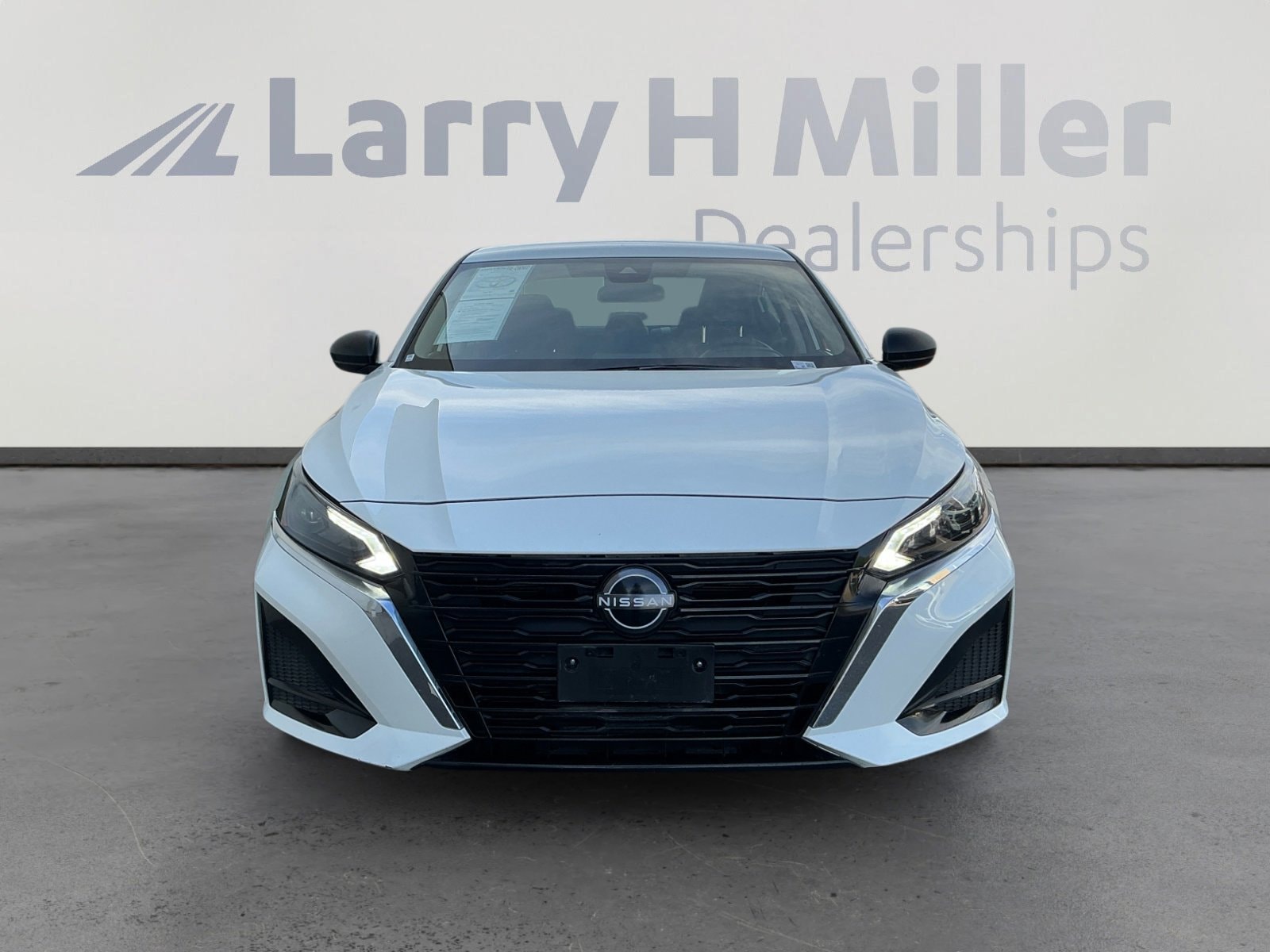 2025 Nissan Altima SV - Photo 9