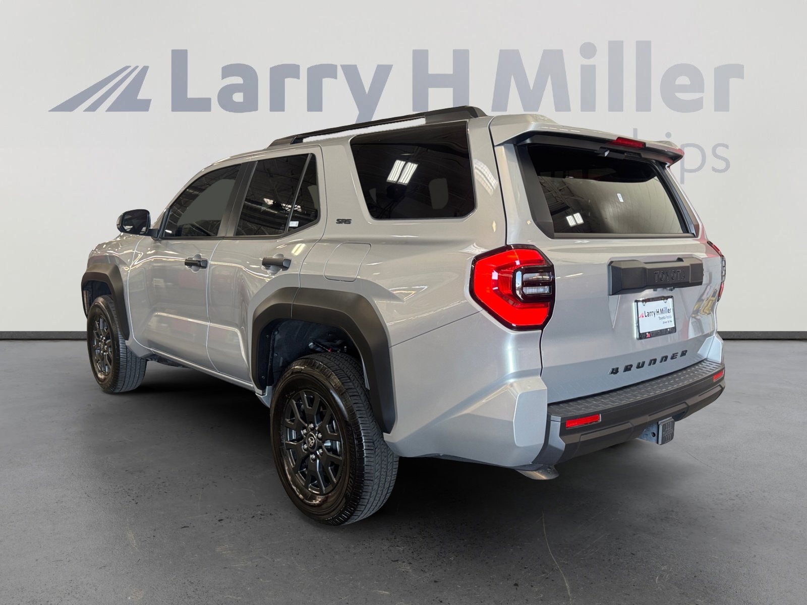 2025 Toyota 4Runner SR5 photo 2
