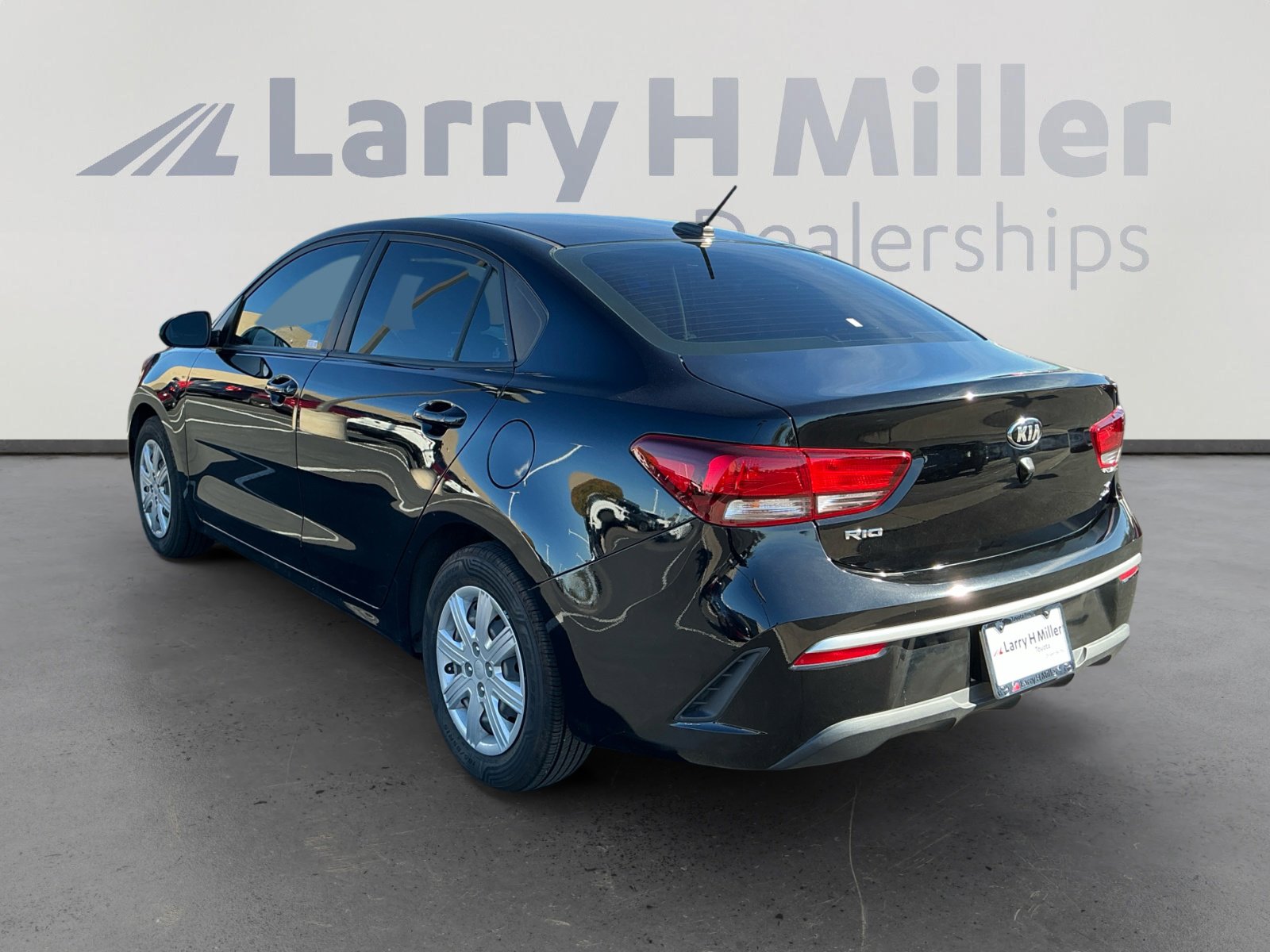 2021 Kia Rio LX S photo 3