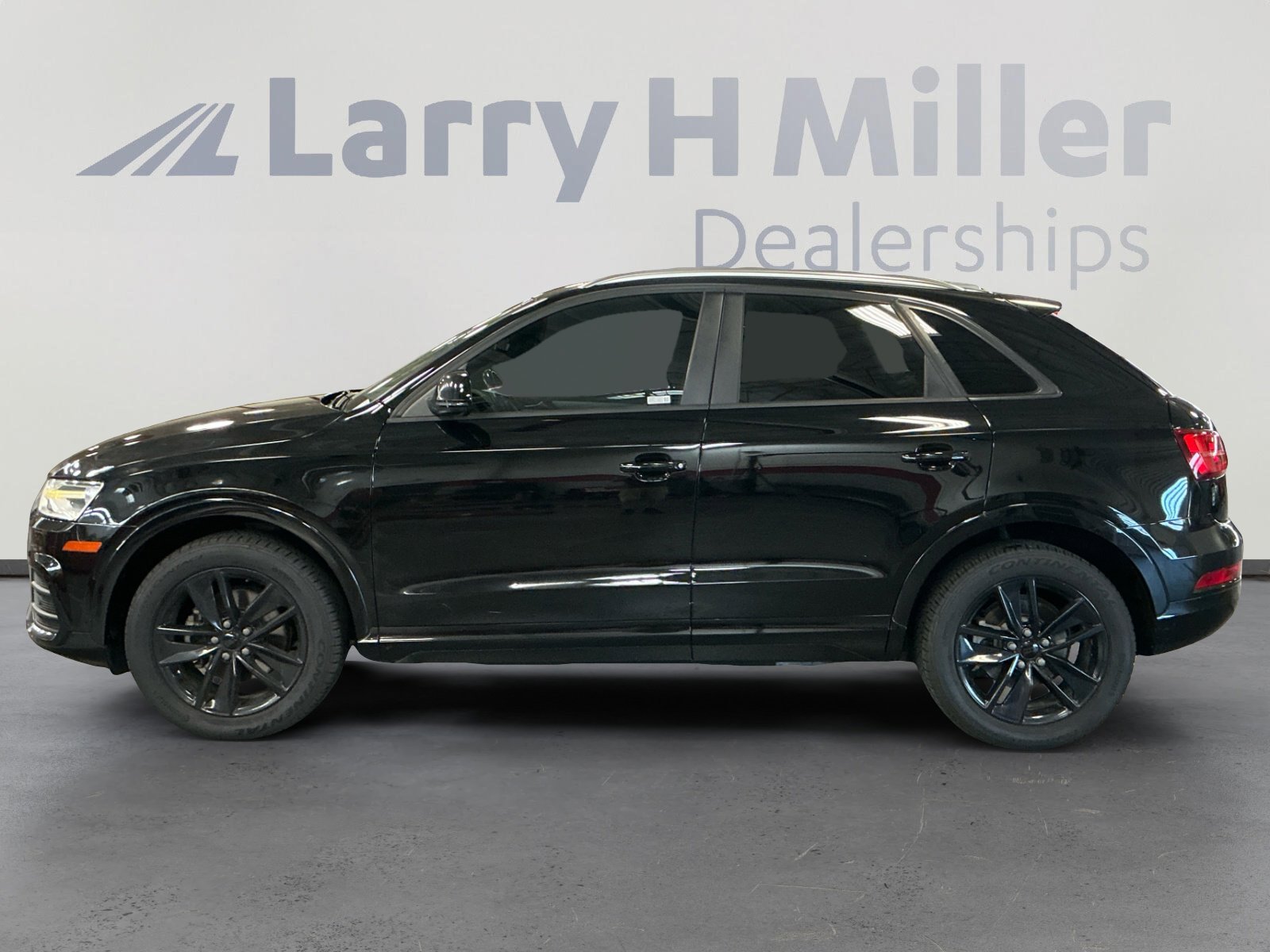 2017 Audi Q3 Premium photo 2