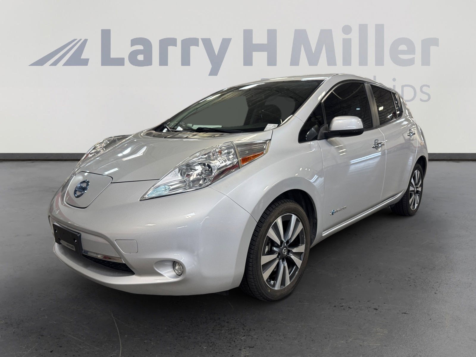 2017 Nissan Leaf SV's photo