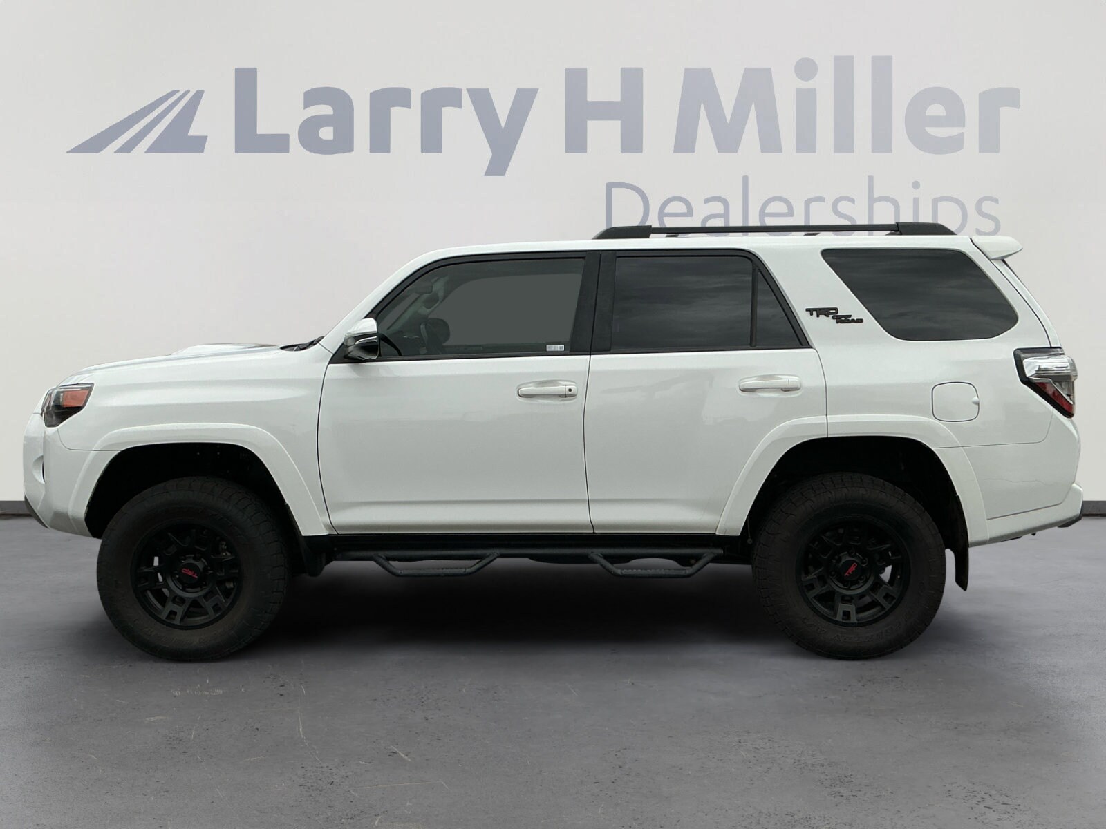 2023 Toyota 4Runner TRD Premium photo 2