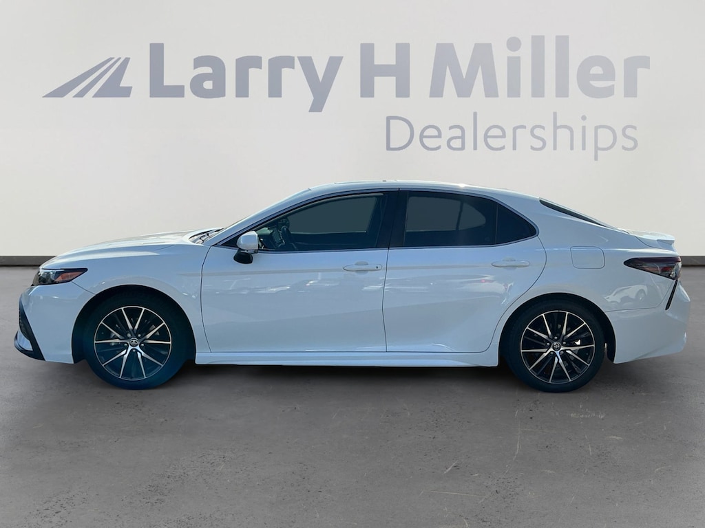 Certified 2022 Toyota Camry SE Sedan