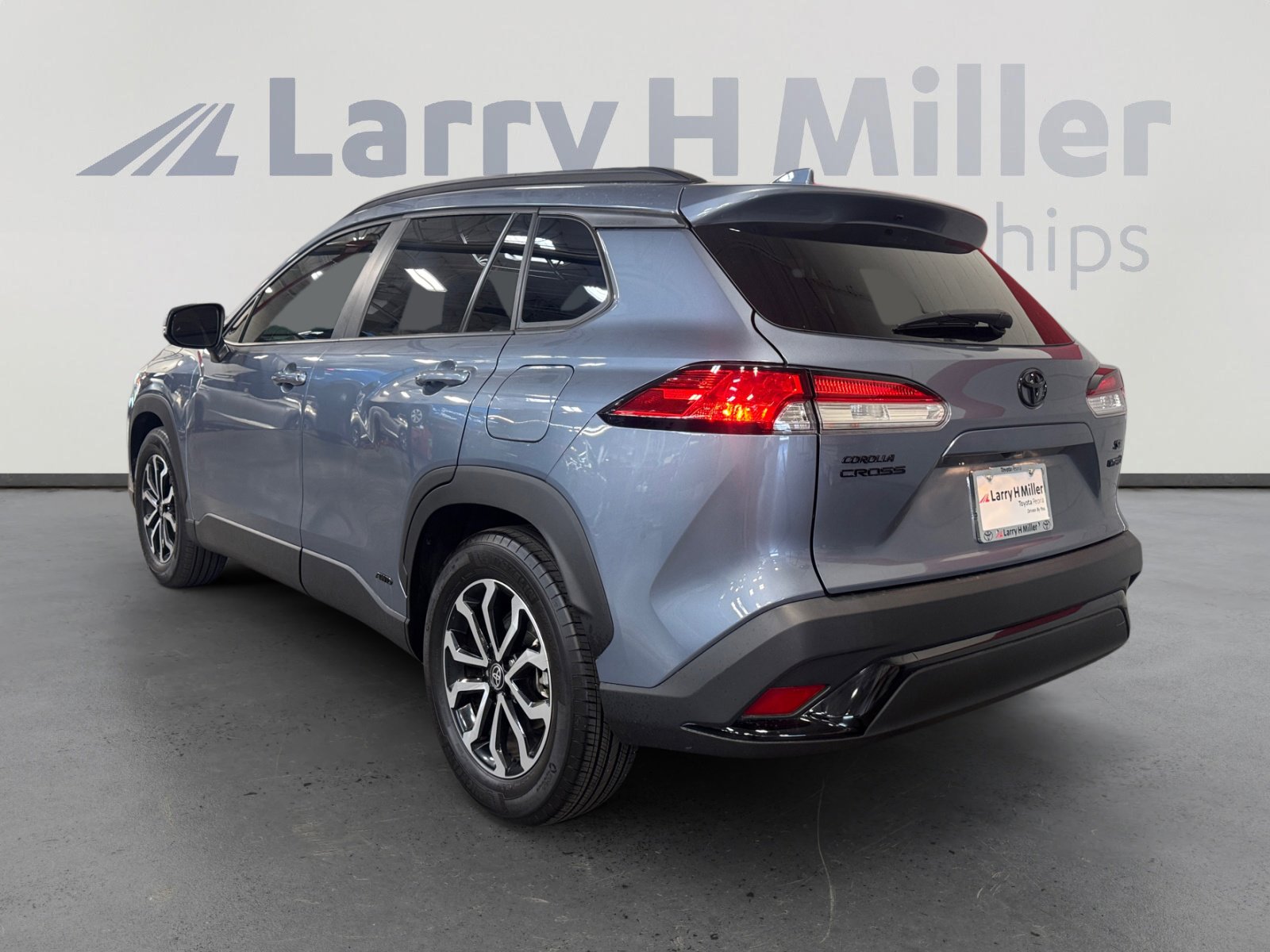 2024 Toyota Corolla Cross SE photo 3