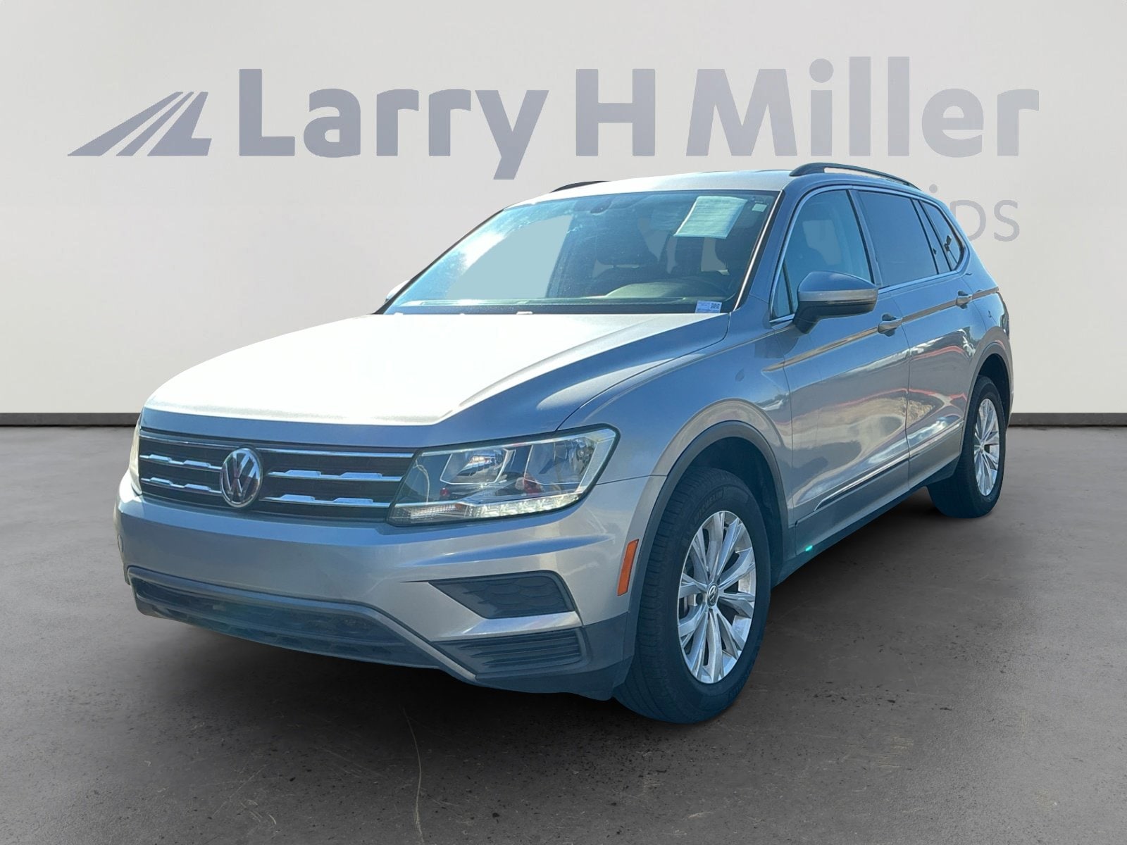 2021 Volkswagen Tiguan SE's photo